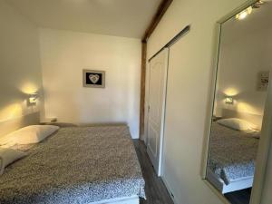 Foto dalla galleria di Gîte Le Grand Landais - La Forge De Clermont a Clermont