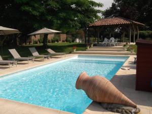 Πισίνα στο ή κοντά στο Le Chalet des Pins - La Forge De Clermont