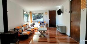 Χώρος καθιστικού στο Casa Maitencillo J Bazaes