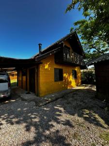 Budova, kde se prázdninový dům nachází + 15 fotografií