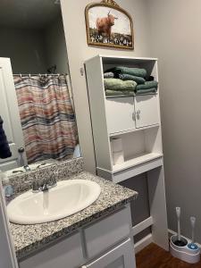 Фотография из галереи Cozy 2BR Townhome with Parking Near Valdosta Hotspots в городе Валдоста