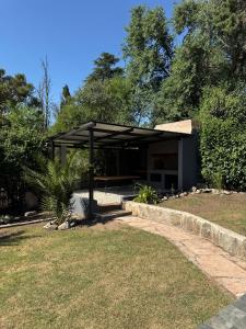 Κήπος έξω από το Chalet La Isolina