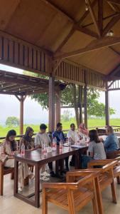 Επισκέπτες που μένουν στο Villa Kopi Klotok