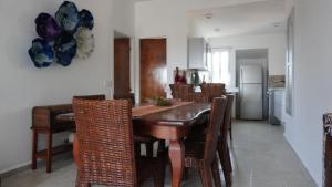 Η κουζίνα ή μικρή κουζίνα στο Condominio La Parota +7 φωτογραφίες