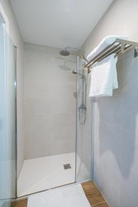 Ένα μπάνιο στο Azores Cozy Suite, Romantic, Free Parking +8 φωτογραφίες