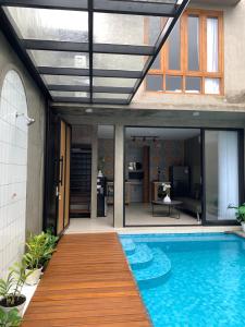 Φωτογραφία από το άλμπουμ του Alena Villa Private Pool σε Blimbing