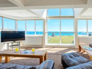 Et tv og/eller underholdning på 4 Bed in Swanage 78838