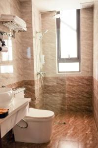 Et badeværelse på Y - Hotel