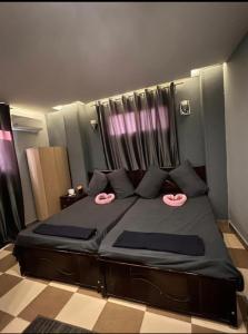 Postel nebo postele na pokoji v ubytování THE PYRAMIDS HOTEL VIEw + 40 fotografií