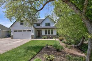 O grădină în afara Creekside Hideaway - Wine Country by 3rd St