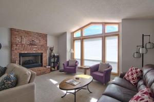 O zonă de relaxare la Mac Haven - Single level golf view wine escape