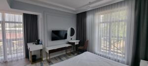 Μια τηλεόραση ή/και κέντρο ψυχαγωγίας στο Noble Samarkand