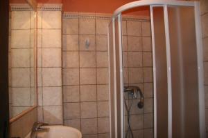 Koupelna v ubytování Hostal Torre de Guzmán