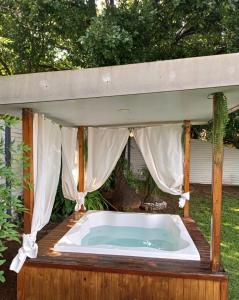 Φωτογραφία από το άλμπουμ του The Tranquility Suite & Spa σε Κέμπτον Παρκ +8 φωτογραφίες