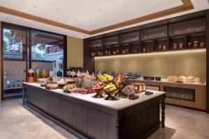 Jídlo v hotelu nebo okolí