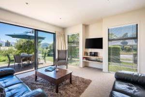 Et tv og/eller underholdning på Dragonfly Cottage