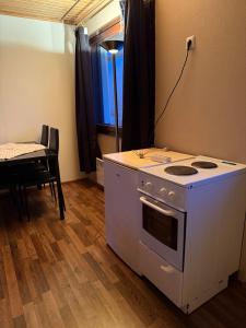 Φωτογραφία από το άλμπουμ του Neat studio apartment with private entrance σε Κέμι