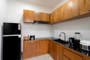 Nhà bếp/bếp nhỏ tại To Be La Villa Jimbaran