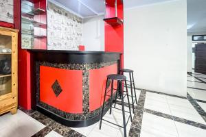 Η κουζίνα ή μικρή κουζίνα στο RedDoorz at Mamiric Guest House Syariah
