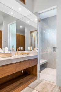 Ένα μπάνιο στο Beautiful PH apartment in Punta Mita, acces beach Club