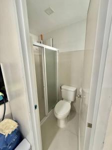 Ένα μπάνιο στο The Happy Home HQ