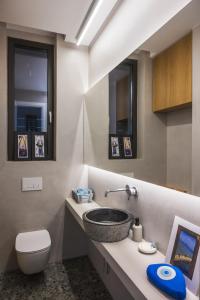 Ένα μπάνιο στο Villa Donatos +32 φωτογραφίες