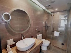 Ένα μπάνιο στο Lavande Hotel Wuhan Wangjiawan Subway Station Branch +190 φωτογραφίες