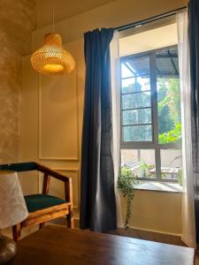 Khu vực ghế ngồi tại Casa Century +24 ảnh