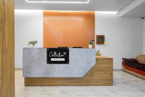 Zona de hol sau recepție la Collection O Chorwad Formerly Imperial Inn