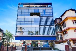 Tòa nhà nơi khách sạn tọa lạc