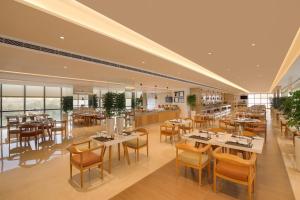 Nhà hàng/khu ăn uống khác tại Lemon Tree Suites, Gurugram