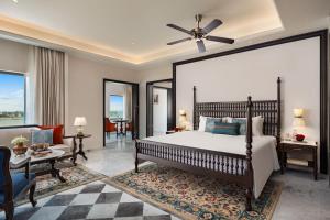 Ένα ή περισσότερα κρεβάτια σε δωμάτιο στο Avantika By The Ganges - IHCL SELEQTIONS