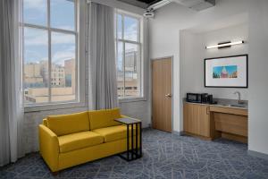 Гостиная зона в Hampton Inn by Hilton Lincoln Downtown