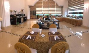 Gallery image of Hai Yen Luxury Hotel in Cẩm Phả