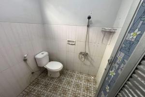 O baie la OYO 95050 Penginapan Sekarsari Syariah