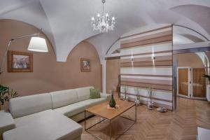 Ruang duduk di Apartmany Chornitzeruv dum