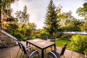 Taman di luar Apartmany Chornitzeruv dum
