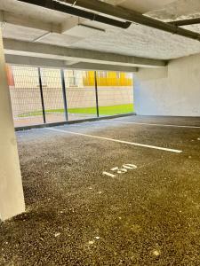 Kép Balcon secret - T3 neuf calme, balcon, parking, proche autoroute szállásáról Saranban a galériában