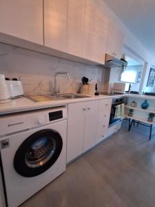 Nhà bếp/bếp nhỏ tại Lazuli City Center Ap 11