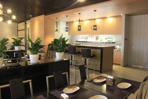 Restorāns vai citas vietas, kur ieturēt maltīti, naktsmītnē Green Park Hotel Tianjin