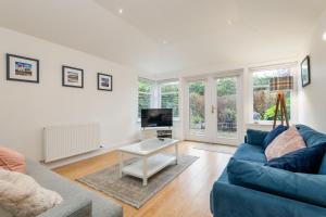 Μια τηλεόραση ή/και κέντρο ψυχαγωγίας στο Golden Sands Cottage - Elie