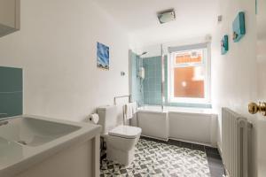 Ένα μπάνιο στο Golden Sands Cottage - Elie +23 φωτογραφίες