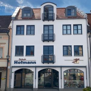 Το κτήριο όπου στεγάζεται  το διαμέρισμα