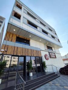 Το κτήριο όπου στεγάζεται  το ξενοδοχείο