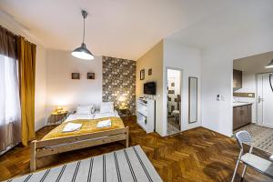 Η κουζίνα ή μικρή κουζίνα στο Colors Apartments