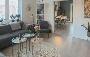 Χώρος καθιστικού στο Nice Home In Thyholm With Wifi