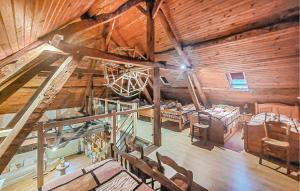 an overhead view of a room in a log cabin at 3 Bedroom Beautiful Home In Renty in Renty