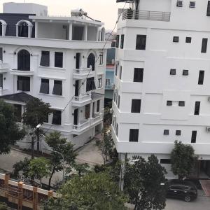 Tòa nhà nơi khách sạn tọa lạc