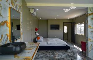 Ένα ή περισσότερα κρεβάτια σε δωμάτιο στο La FAHNIENTE +68 φωτογραφίες