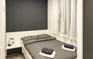 Ένα ή περισσότερα κρεβάτια σε δωμάτιο στο Beautiful Home In Donja Stubica With Wifi